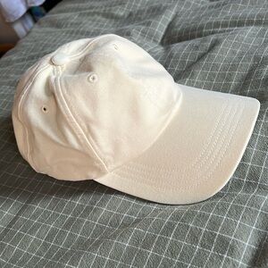 Toteme Cotton baseball cap with embroidered logo